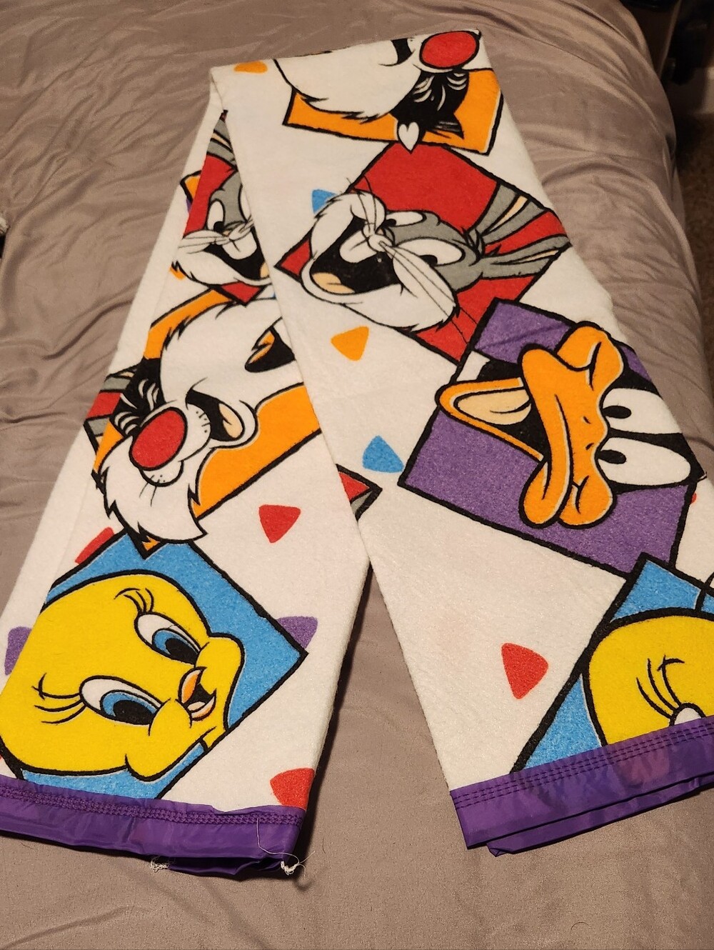 Vintage Looney Tunes Blanket ,size.45 X 60